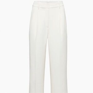 Aritzia Wilfred Effortless Pants Short size 2 like new